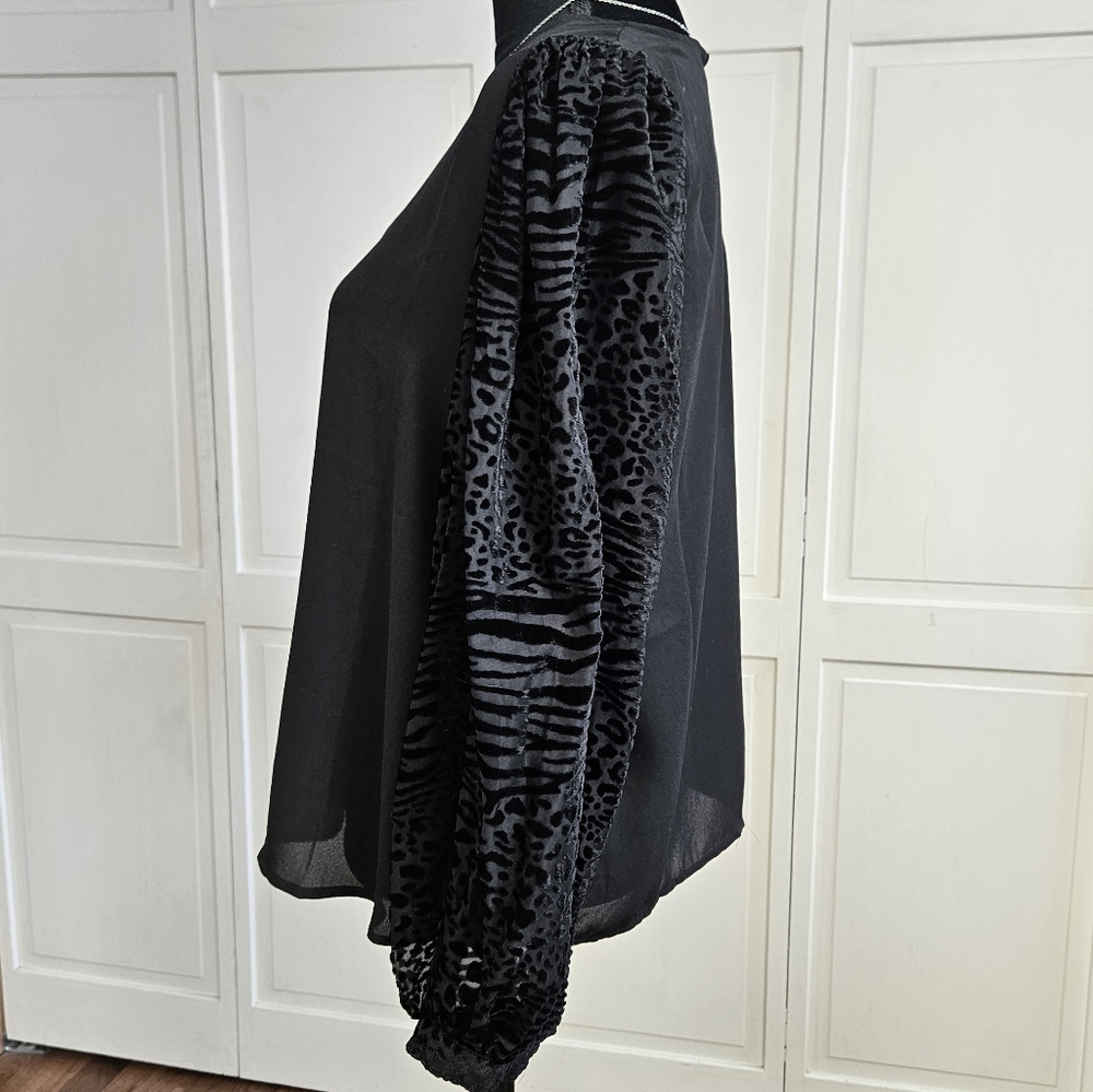 Jealous toTomato large women's long sleeve black blouse - Picture 4 of 5